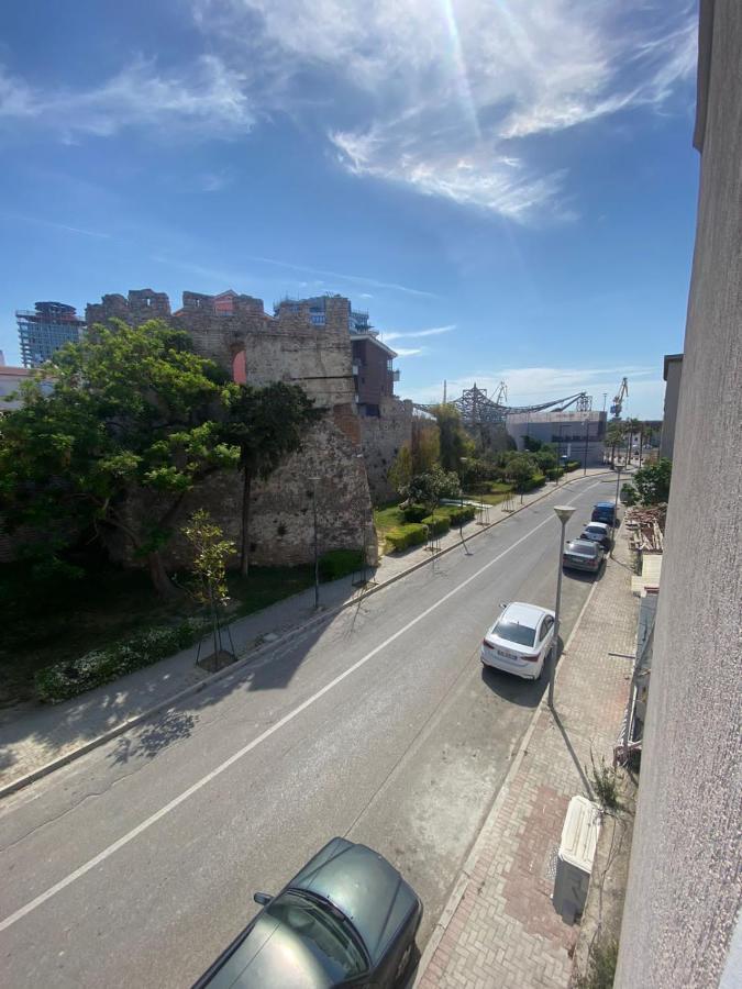 Vollga Promenade Lovely 2 Bedroom Apartment Дуррес Экстерьер фото