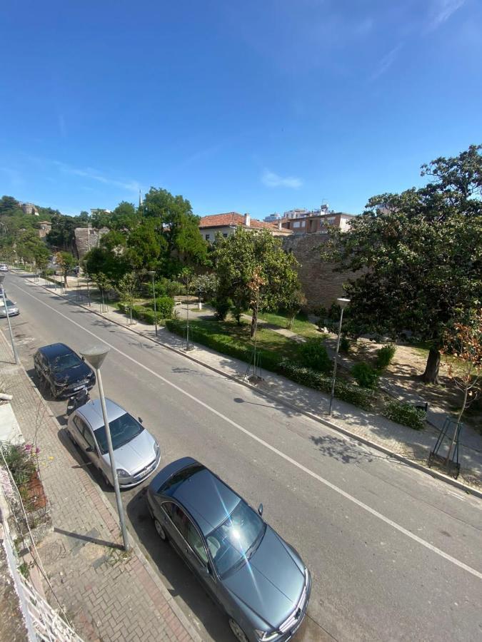 Vollga Promenade Lovely 2 Bedroom Apartment Дуррес Экстерьер фото